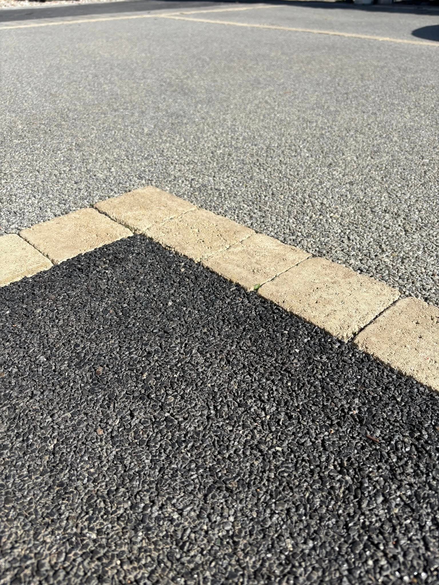 Échantillon de tapis de pierre ton chaud